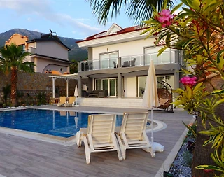 Fethiye Ölüdeniz’de Geniş Ailelere Hitap Eden, Özel Havuzlu, Şık Villa - 5