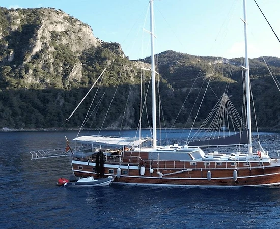 Muğla Fethiye Çıkışlı, 6 Kabinli, 12 Kişilik Kiralık Gulet - 1