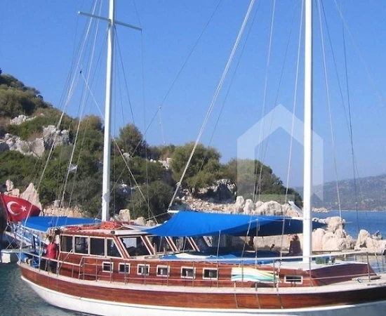 Fethiye'de 12 Kişilik, Kalabalık Gruplara İdeal, Ahşap Tasarımlı Gulet - 1