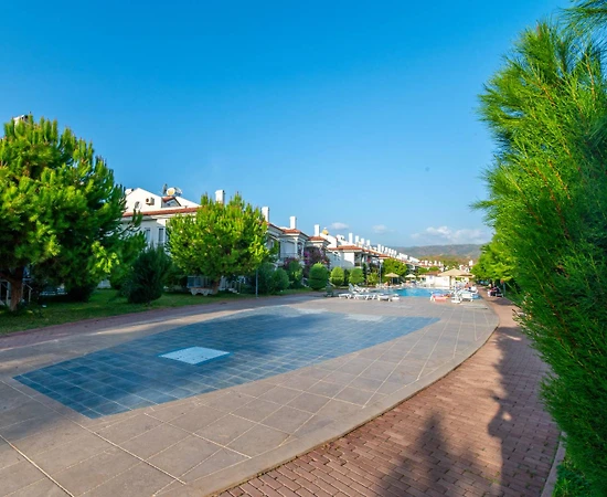 Muğla Fethiye'de Çalış Plajına Sıfır, Ortak Havuzlu, 2+1 Daire - 1