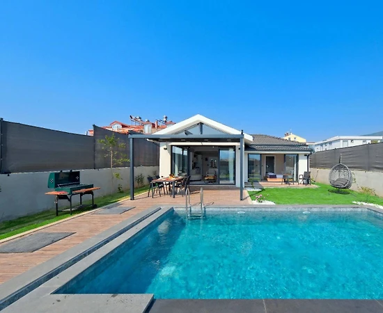 Muğla Fethiye'de Çekirdek Ailelere Uygun, Özel Havuzlu, Modern Villa - 1