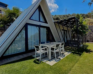 Muğla Fethiye'de Deniz Manzaralı, Özel Havuzlu, Konforlu Bungalov - 1