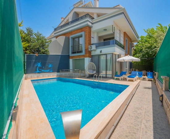 Muğla Fethiye'de Denize ve Merkeze Yakın, Özel Havuzlu, Jakuzili Villa - 1