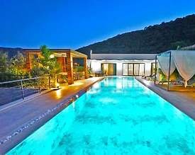 Muğla Fethiye'de Doğa İçerisinde, Özel Havuzlu, Kiralık Lüks Villa - 2