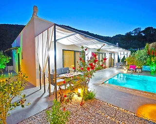 Muğla Fethiye'de Doğa İçerisinde, Özel Havuzlu, Kiralık Lüks Villa - 5