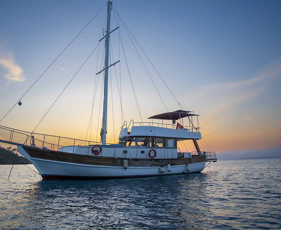 Muğla Fethiye'de Eşsiz Mavilikte, 2 Kabinli, Modern Tasarımlı Gulet - 1