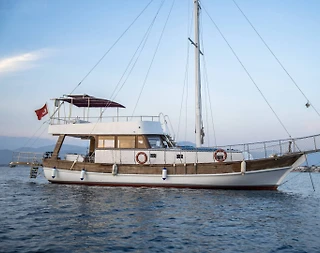 Muğla Fethiye'de Eşsiz Mavilikte, 2 Kabinli, Modern Tasarımlı Gulet - 3