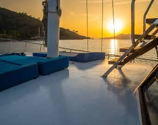 Muğla Fethiye'de Eşsiz Mavilikte, 2 Kabinli, Modern Tasarımlı Gulet - 4