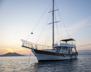 Muğla Fethiye'de Eşsiz Mavilikte, 2 Kabinli, Modern Tasarımlı Gulet - 5