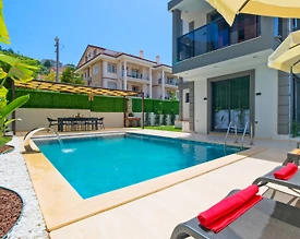 Muğla Fethiye'de Geniş Ailelere Uygun, Isıtmalı Havuzlu, Lüks Villa - 3