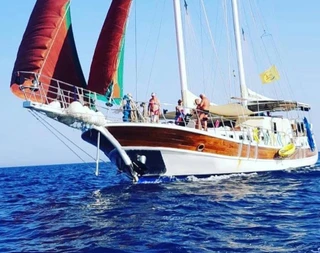 Muğla Fethiye'de Masmavi Sularda, 8 Kabinli, 16 Kişilik Gulet - 2