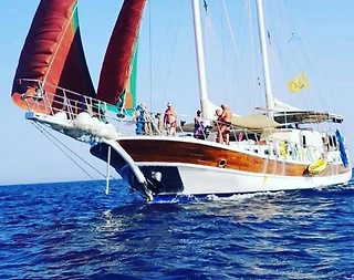 Muğla Fethiye'de Masmavi Sularda, 8 Kabinli, 16 Kişilik Gulet - 2