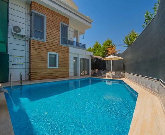 Muğla Fethiye'de Modern İç Dizayna Sahip, Özel Havuzlu, Lüks Villa - 1