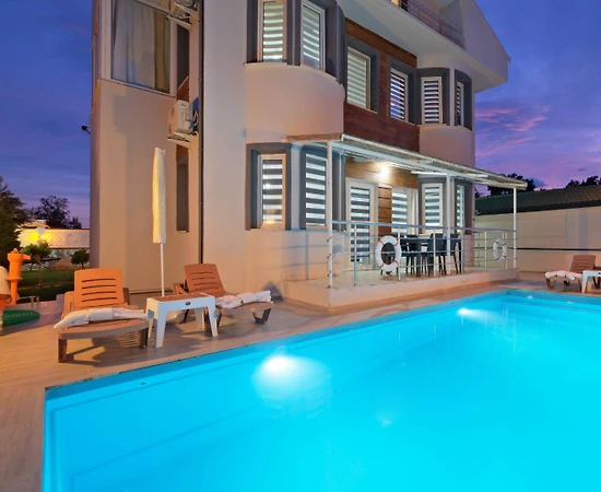 Muğla Fethiye'de Muhteşem Doğa İçerisinde, Modern Tasarımlı Villa - 1