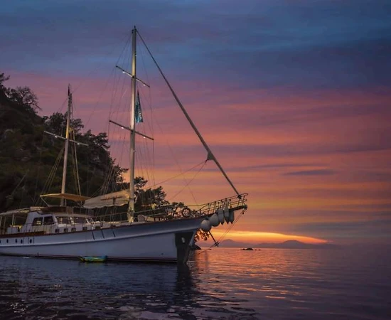 Muğla Fethiye'de Serin Sularda, 21 Metrelik, 10 Kişilik Gulet - 1
