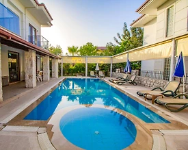 Muğla Fethiye'de Ferah Tasarımlı, Yetişkin ve Çocuk Havuzlu, 4+1 Villa - 2