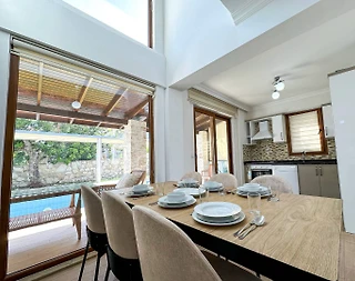 Muğla Fethiye'de Şık Tasarımlı, Yetişkin ve Çocuk Havuzlu, 4+1 Villa - 4