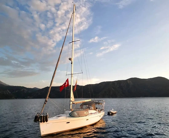 Muğla Fethiye'nin Enfes Sularında, 3 Kamaralı, 6 Kişilik Yelkenli - 1