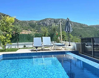 Muğla Marmaris'te Deniz ve Doğa Manzaralı, Özel Havuzlu, Kiralık Villa - 5