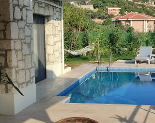 Muğla Marmaris'te Deniz ve Doğa Manzaralı, Özel Havuzlu, Şık Villa - 5