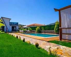 Muğla Marmaris'te Harika Doğada, Isıtmalı Havuzlu, Kiralık Bungalov - 2