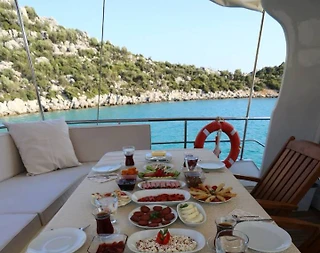 Muğla Marmaris'te Masmavi Sularda, 4 Kamaralı, Konforlu Gulet - 4