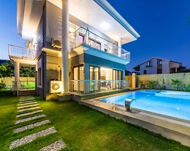 Muğla Marmaris'te Yeşillikler İçerisinde, Özel Havuzlu, Modern Villa - 2