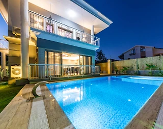 Muğla Marmaris'te Yeşillikler İçerisinde, Özel Havuzlu, Modern Villa - 4