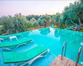 Muğla Menteşe'de Sakin Konumda, Özel Havuzlu, Konforlu Villa - 3