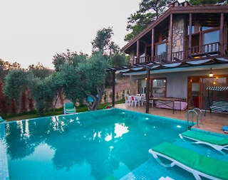 Muğla Menteşe'de Sakin Konumda, Özel Havuzlu, Konforlu Villa - 4