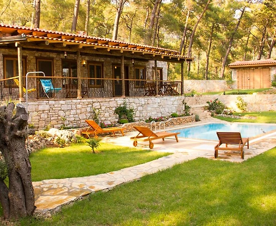 Muğla Menteşe'de Taş Konseptli, Özel Havuzlu, Bahçeli Villa - 1