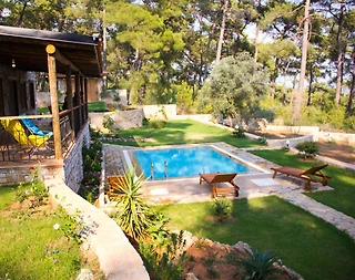 Muğla Menteşe'de Taş Konseptli, Özel Havuzlu, Bahçeli Villa - 5