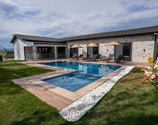 Muğla Ortaca'da Geniş Alanlara Sahip, Özel Havuzlu, Bohem Villa - 1