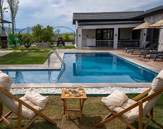 Muğla Ortaca'da Geniş Alanlara Sahip, Özel Havuzlu, Bohem Villa - 2