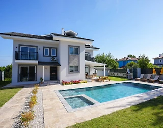 Muğla Ortaca'da Huzurlu Konumda, Özel Havuzlu, Modern Villa - 1