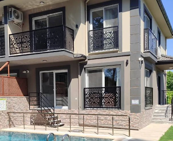 Muğla Ortaca'da Kalabalık Ailelere Uygun, Özel Havuzlu, İkiz Villa - 1