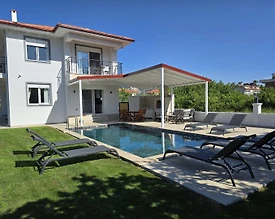 Muğla Ortaca'da Merkezi Konumda, Özel Havuzlu, Geniş Villa - 2