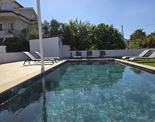 Muğla Ortaca'da Merkezi Konumda, Özel Havuzlu, Geniş Villa - 3