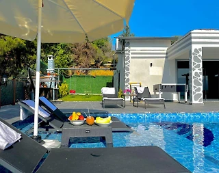 Muğla Seydikemer'de Doğa Manzaralı, Özel Havuzlu, Kiralık Villa - 2