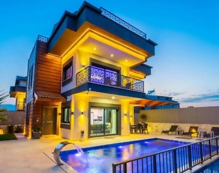 Muğla Seydikemer'de Erişilebilir Konumda, Özel Havuzlu, Zarif Villa - 1