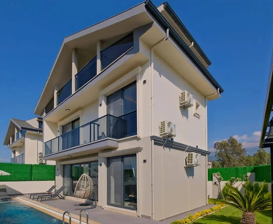 Muğla Seydikemer'de Geniş Ailelere Uygun, Özel Havuzlu, Kiralık Villa - 1