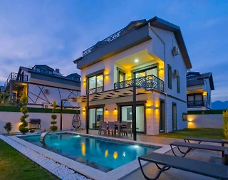 Muğla Seydikemer'de Geniş Ailelere Uygun, Özel Havuzlu, Kiralık Villa - 1