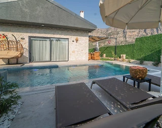 Muğla Seydikemer'de Gözlerden Uzak Konumda, Özel Havuzlu, 2+1 Villa - 1