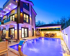 Muğla Seydikemer'de Kalabalık Ailelere Uygun, Özel Havuzlu, Kiralık Villa - 2