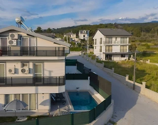 Muğla Seydikemer'de Geniş Ailelere Uygun, Özel Havuzlu, Modern Villa - 2