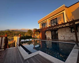 Muğla Seydikemer'de Modern Tasarımlı, Özel Havuzlu Lüks Villa - 3