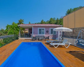 Muğla Seydikemer'de Sakin Konumda, Özel Havuzlu, Balayı Villası - 2