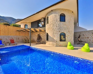 Muğla Seydikemer'de Taş Mimarili, Özel Havuzlu, Saunalı, Kiralık Villa - 1