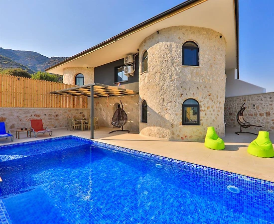 Muğla Seydikemer'de Taş Mimarili, Özel Havuzlu, Saunalı, Kiralık Villa - 1