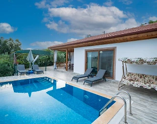 Muğla Ula'da Çekirdek Ailelere Uygun, Özel Havuzlu, Nezih Villa - 1